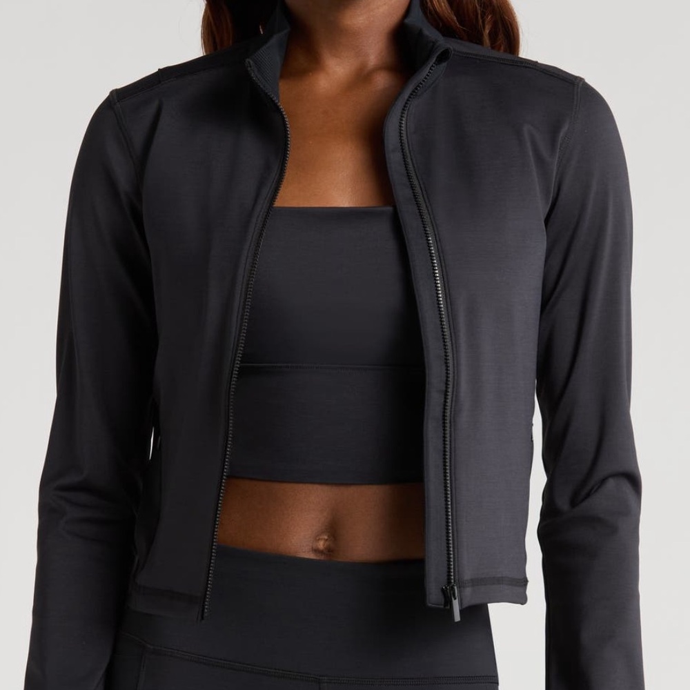 Travis Mathew Moveknit Fullzip crop Jacket Size M